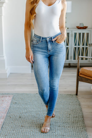 Judy Blue Mid Rise Vintage Skinny Jeans