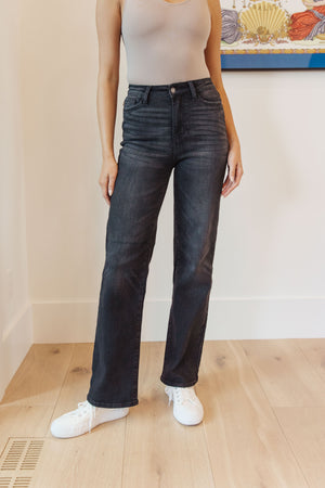 Judy Blue High Rise Classic Straight Jeans in Washed Black