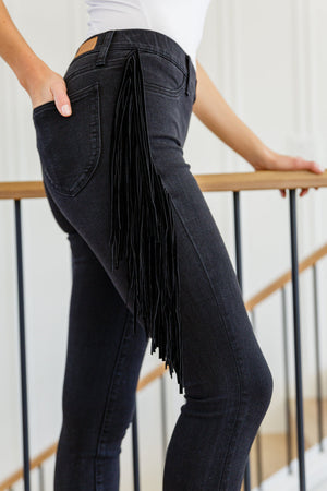 Judy Blue Side Fringe Skinny Jegging In Black