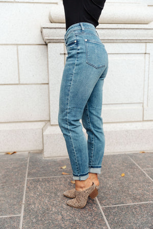 Judy Blue High Waisted Relaxed Fit Non Distressed Jeans