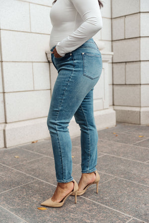 Judy Blue High Waisted Relaxed Fit Non Distressed Jeans