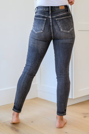 Judy Blue High Rise Front Yoke Skinny Black Wash Jeans