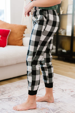 Pull Some Strings Buffalo Plaid Flannel Joggers - Black/White